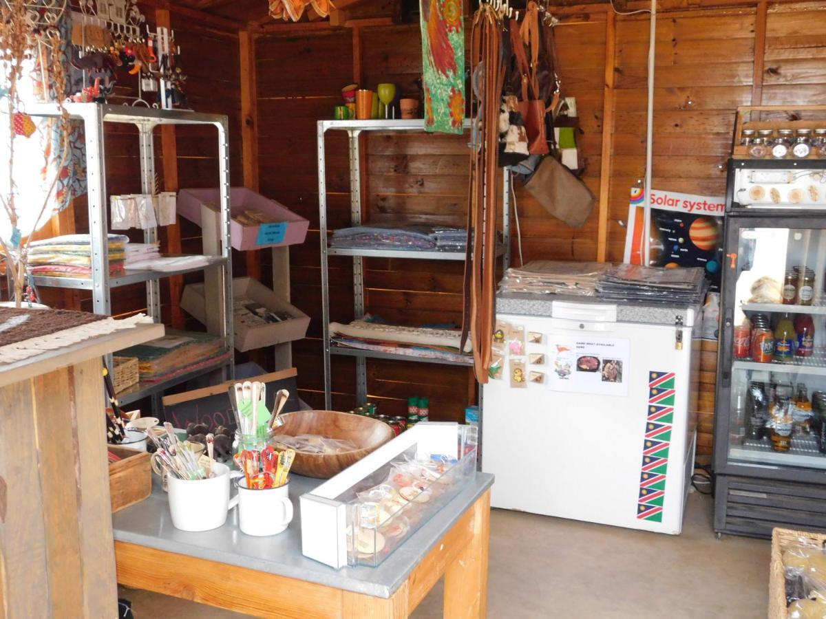 Meteorite Rest Camp Hotel Grootfontein Ngoại thất bức ảnh